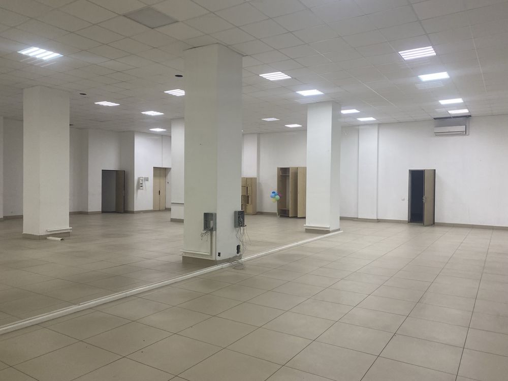 Сдам офисное помещение300м.кв. 2этаж, Центральный рынок 150гр.м.кв
