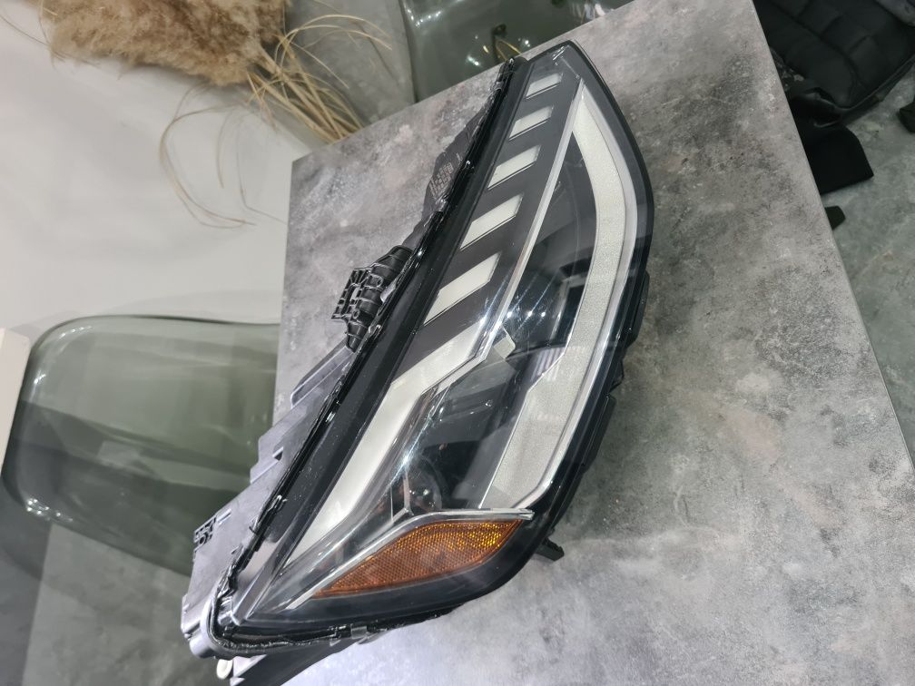 Audi A4 B9 MATRIX LED USA LAMPA Prawy przód