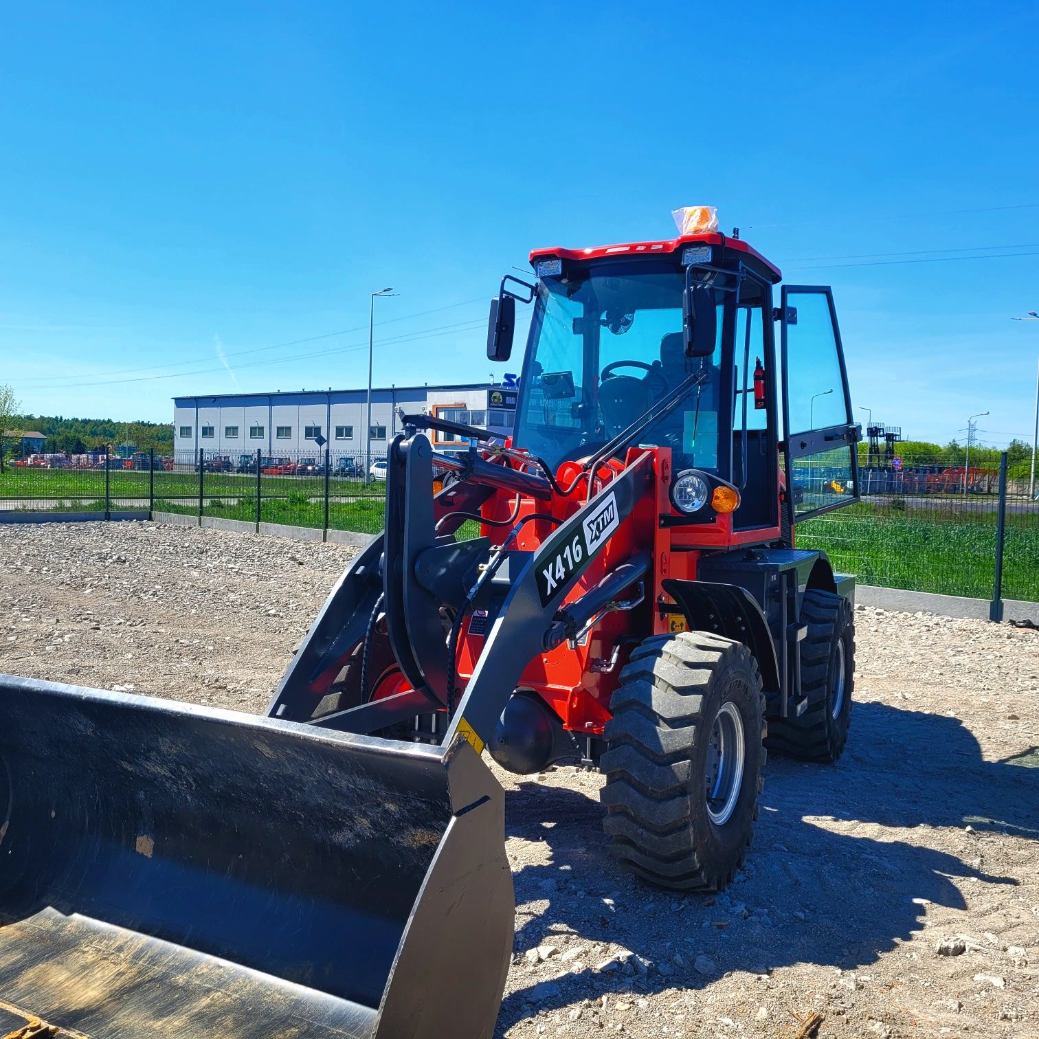 Wynajem Ładowarki  4000kg. 50KM. Bez limitu mth.Wynajem długoterminowy