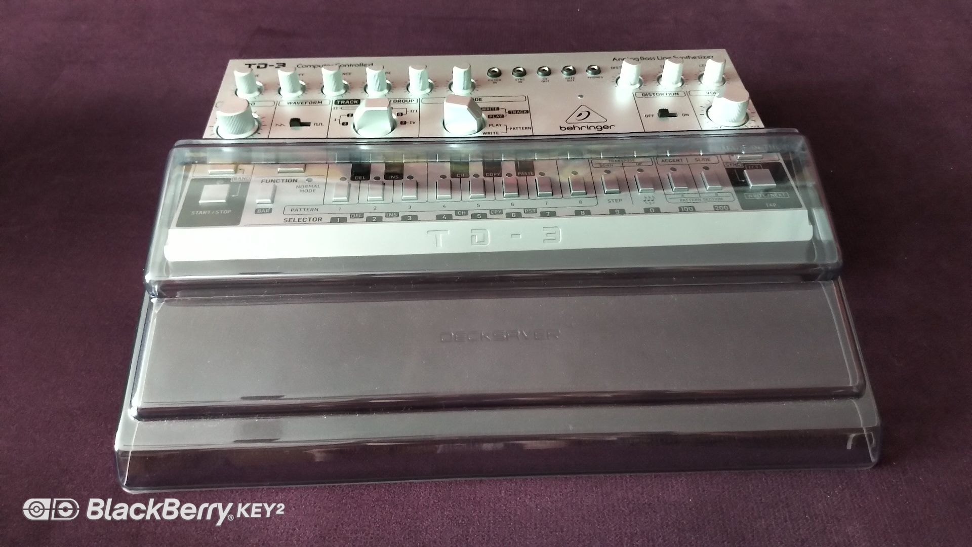 Behringer TD-3 SR Syntezator analogowy kopia Rolanda 303 + gratis