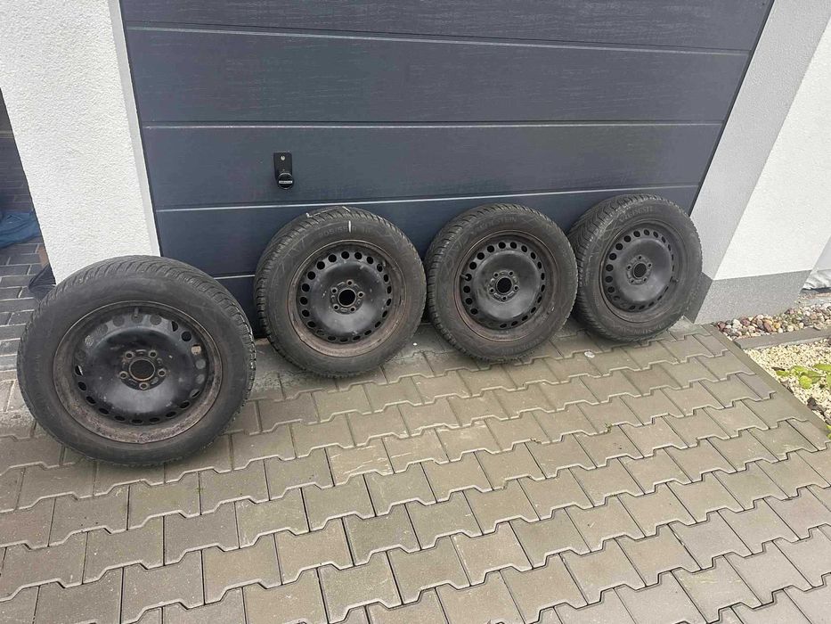 Vredestein Wintrac 205/55R16 91 H wraz z stalowymi felgami