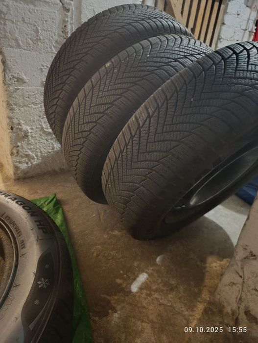 Spszedam opony zimowe z felgami.  Stano dobry . 05-500 Piaseczno