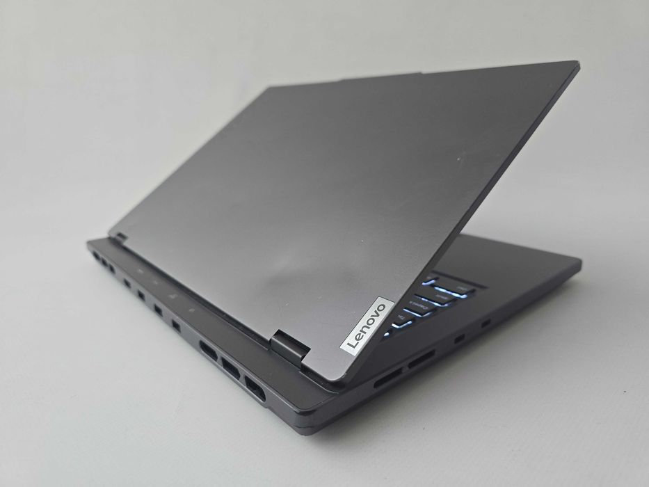 Lenovo Legion Slim 5 14APH8 R9 7940HS/RTX 4060/RAM 16GB/SSD 1TB/OLED