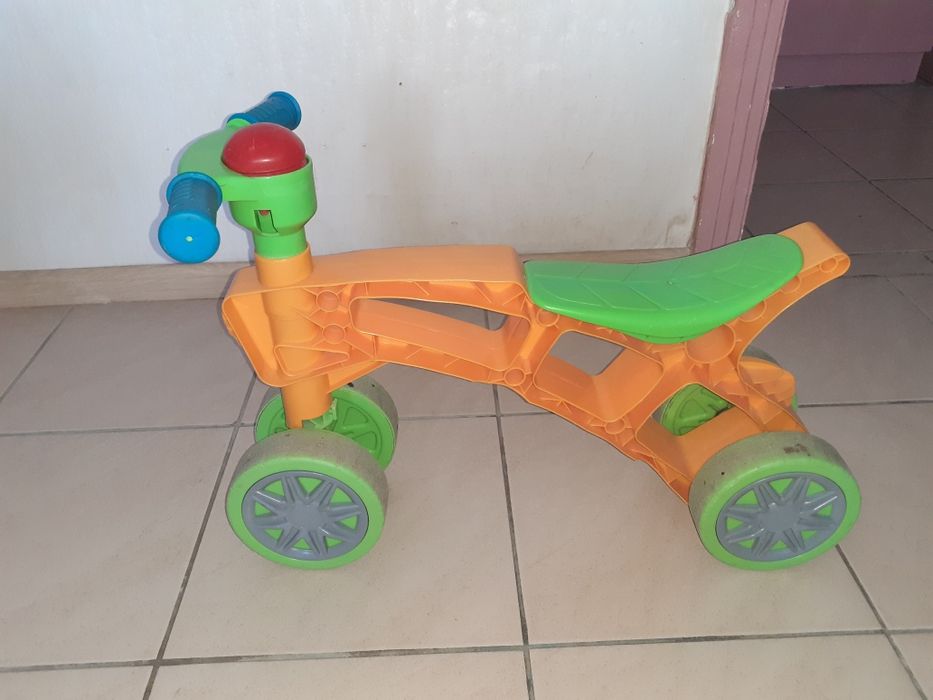 Продам беговел-мотоцикл