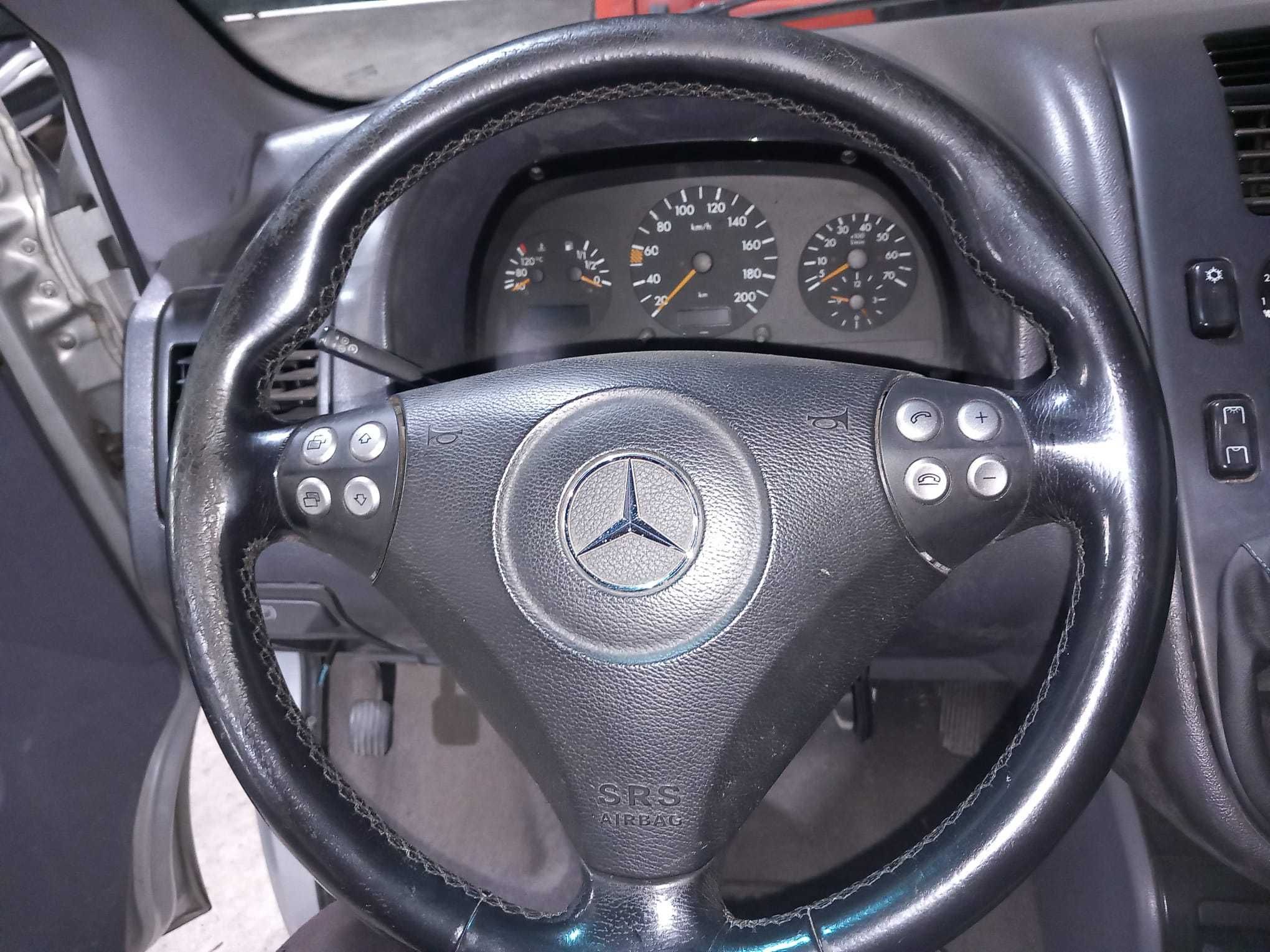 MERCEDES VITO CLASSE V 230 7 L Equipada para campismo
