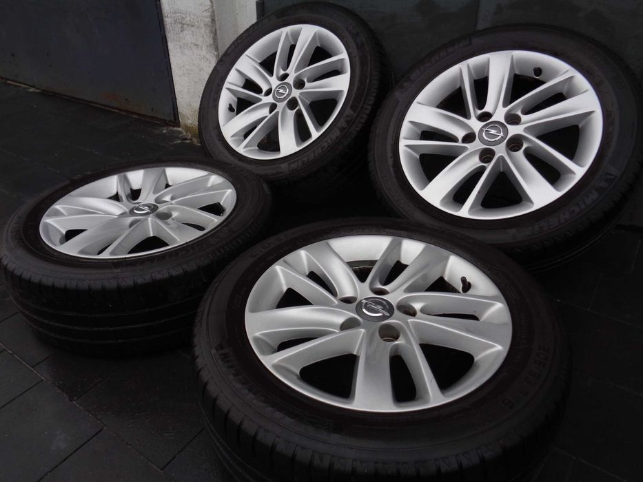 Oryginalne alufelgi OPEL Meriva B 16 cali 5x110 Astra Vectra Alfa Saab