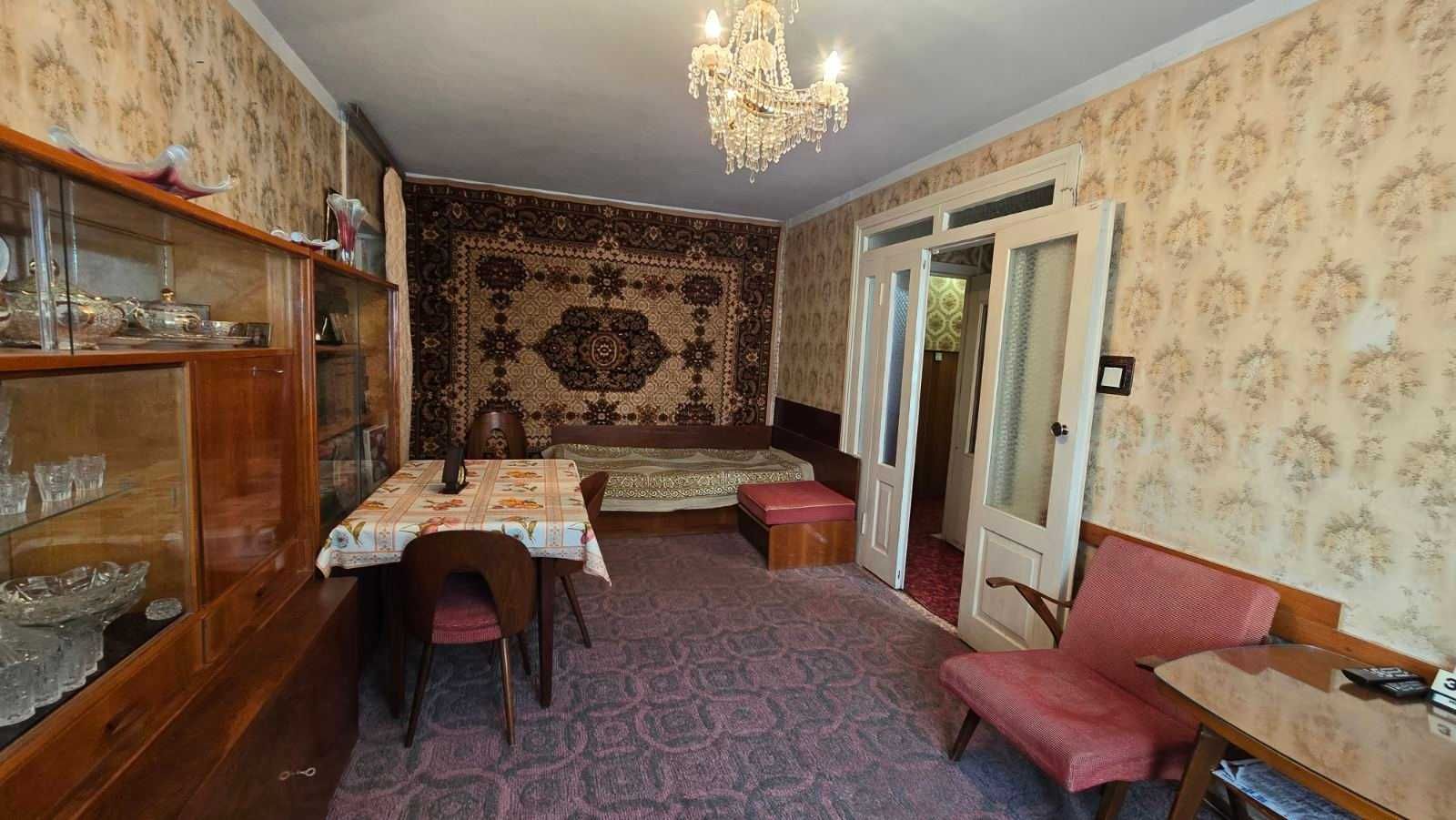 Продам 3-кімнатну квартиру вул. Преображенська