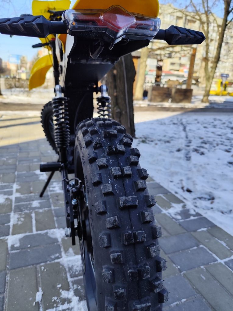 Повнопривідний електробайк Enduro