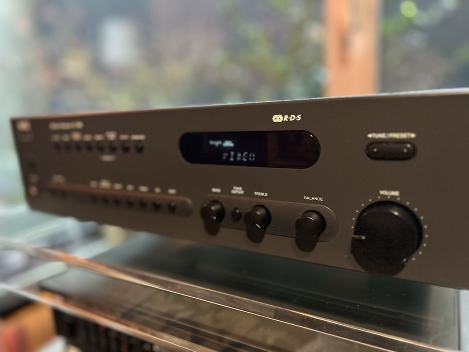 Amplificador/receiver NAD C740. Bom estado, excelente som