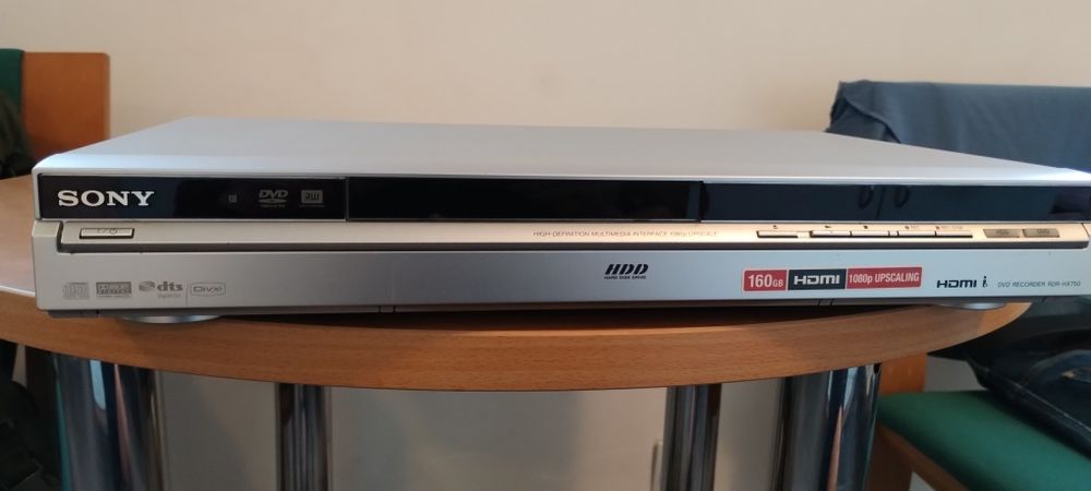 Nagrywarka DVD/HDD-SONY RDR HX750 160GB