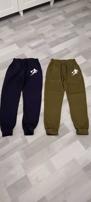 Spodnie dresowe ocieplane rozm.146 NOWE
