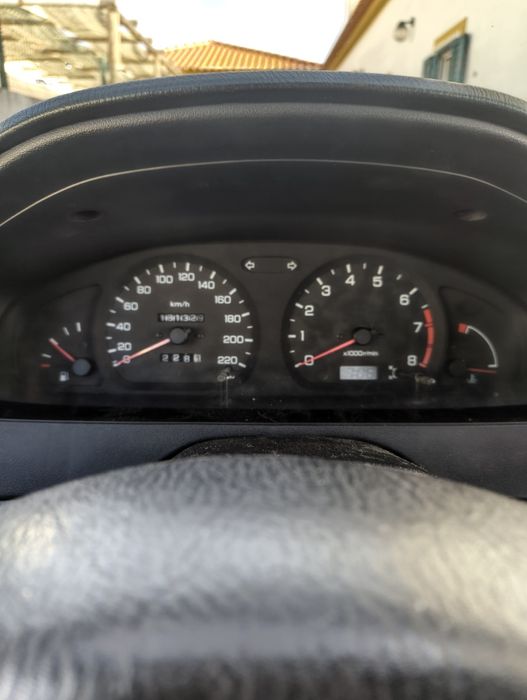 Nissan Almera N15 slx