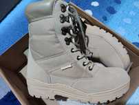 Botas militares novas