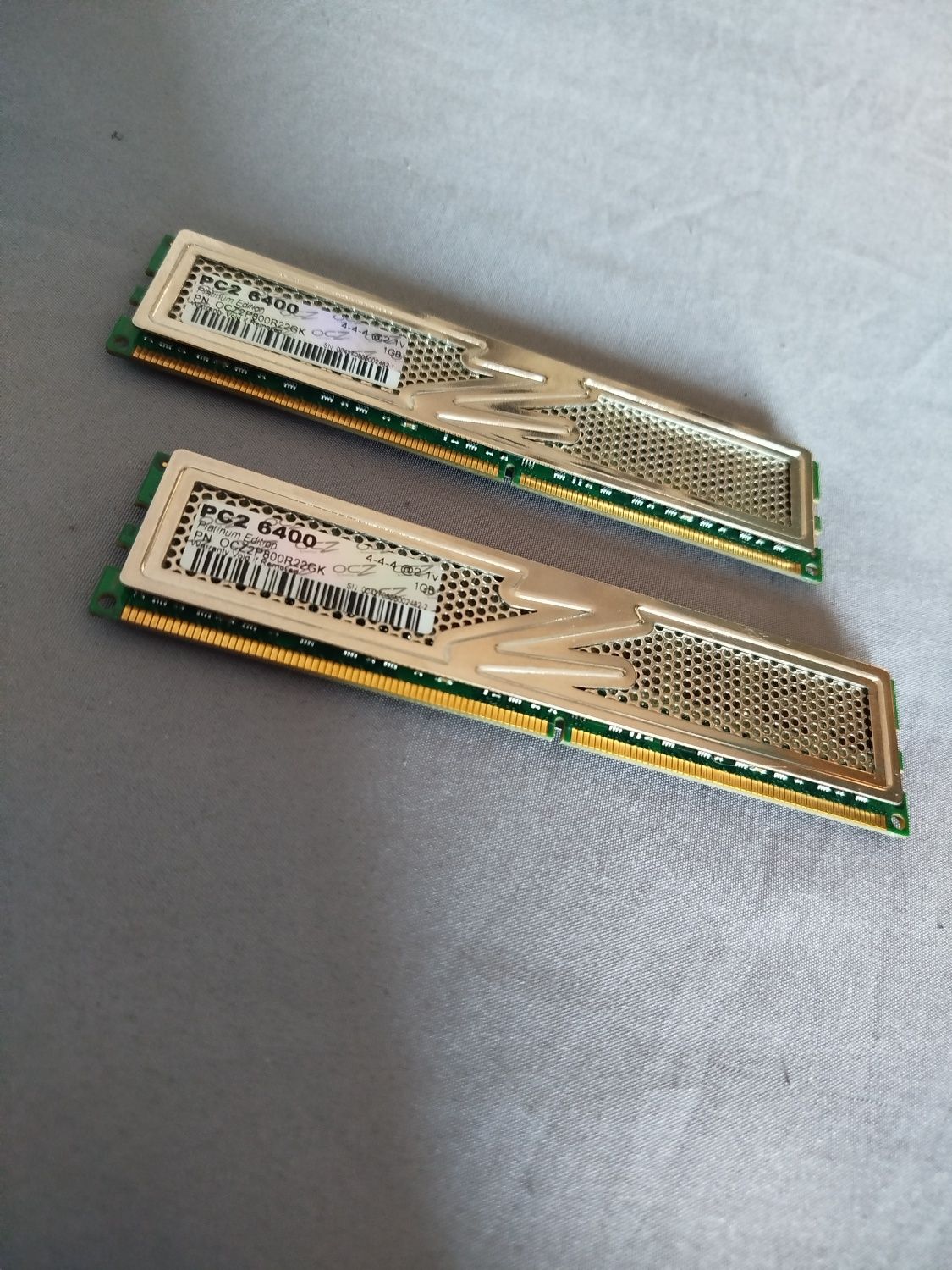 Pamięć RAM OCZ2P800R22GK PC2 6400 Platinum Edition 2x1Gb