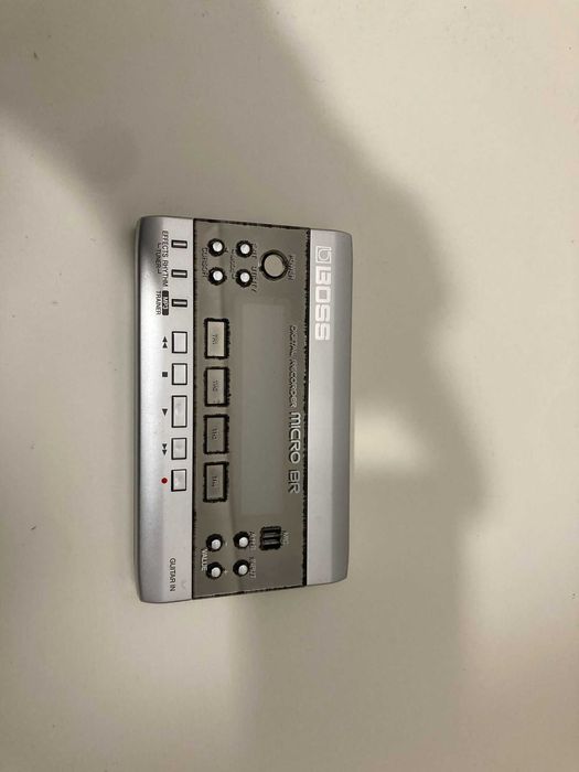 Vendo Boss Micro BR – Gravador Digital Portátil em Excelente Estado!
