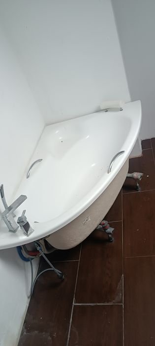 Wanna wolnostojaca, narożna