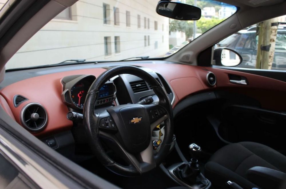Financia Sem Entrada Chevrole Aveo 2012 Completo Gasolina/GPL