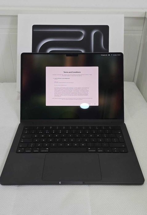 Macbook Pro M3Pro 18GB