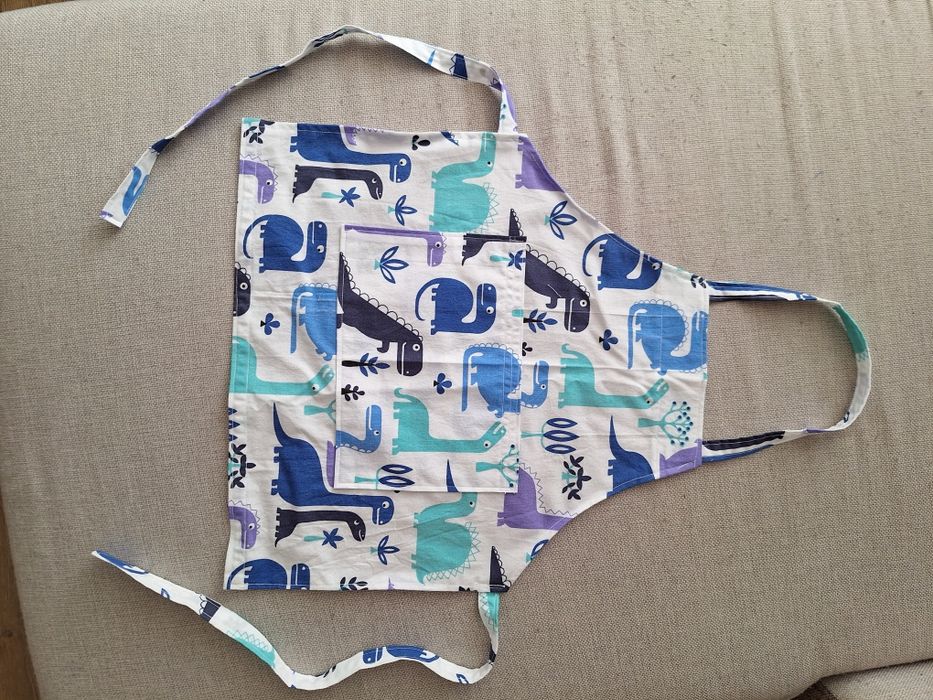 Fartuch chłopięcy w dinozaury