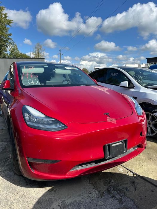 Tesla Model Y 2021
