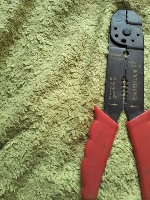 Ściągacz do izolacji przewodów 2sztuki