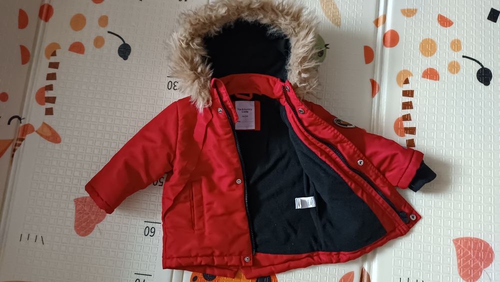 Зимова ( рання весна, холодна осінь) куртка 74 розмір в гарному стані