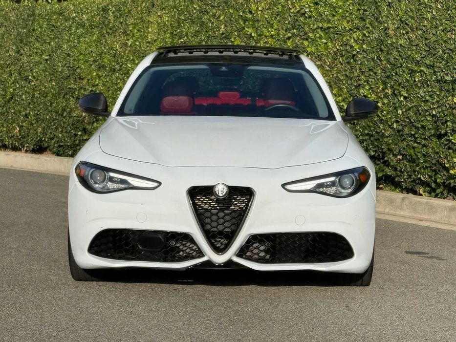 Alfa Romeo Giulia      2019