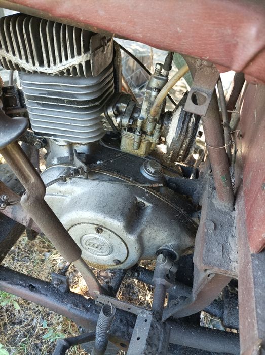 Двигун до мото Муравей.