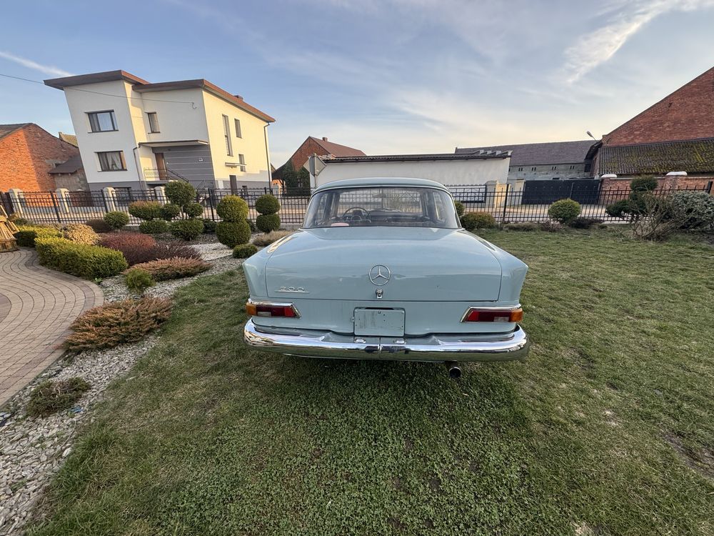 Mercedes-Benz W110