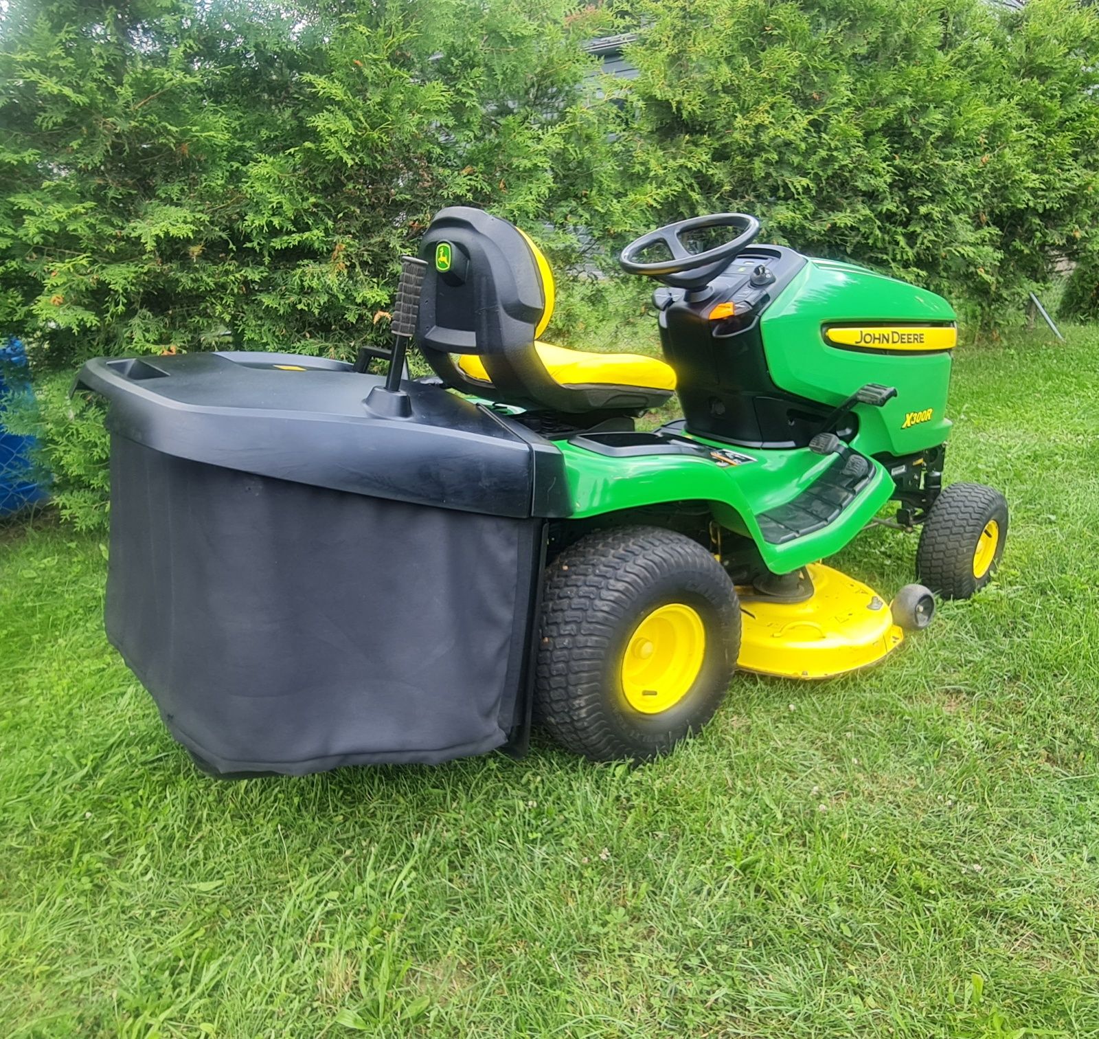 Profesjonalny TRAKTOREK kosiarka JOHN DEERE X300R V-TWIN 17 km pompa