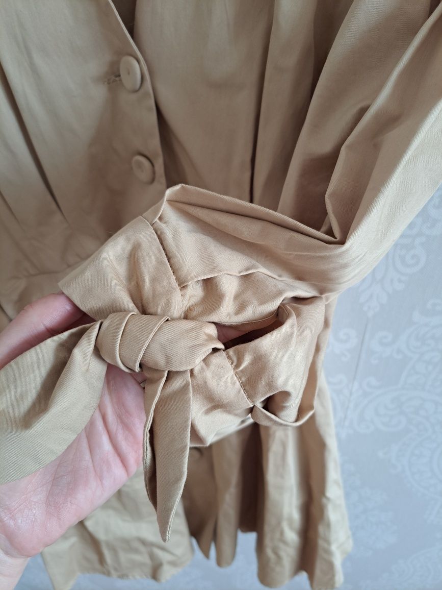 Сукня фірми Zara