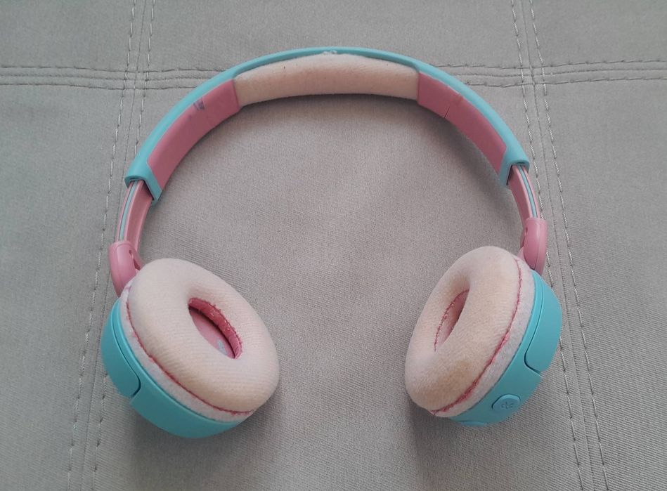 Навушники JBL                          .