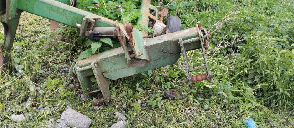 Плуг оборотний Джон Дір 4600, причепний, 6 корп. JOHN DEERE 4600, 1995