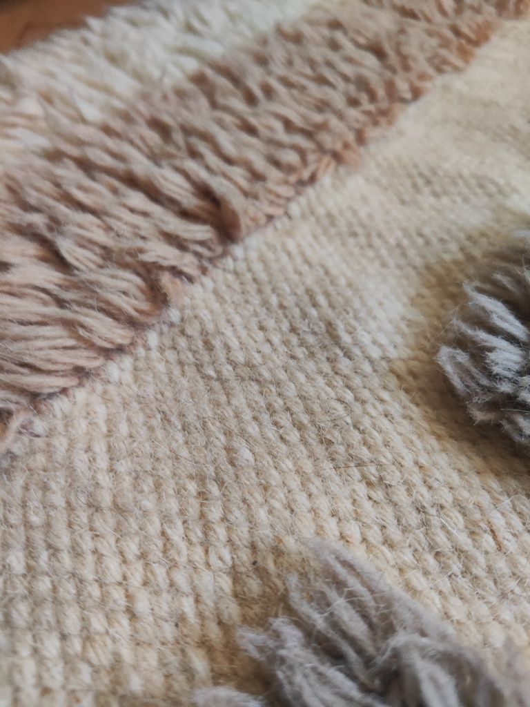 Ręcznie tkany wełniany dywan