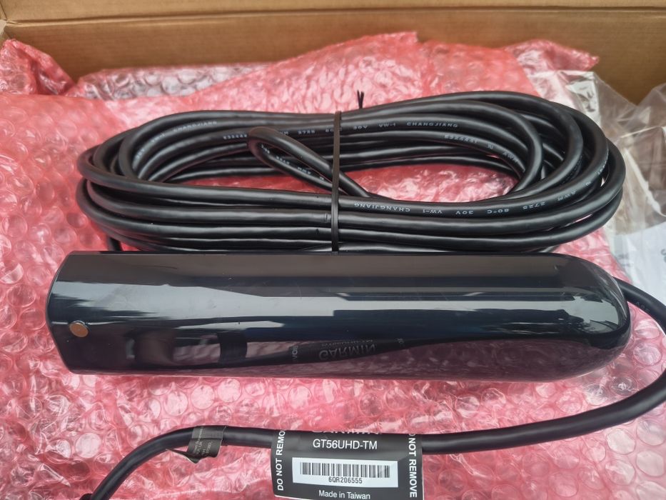 Plotter Garmin Echomap ultra 102 sv com transdutor