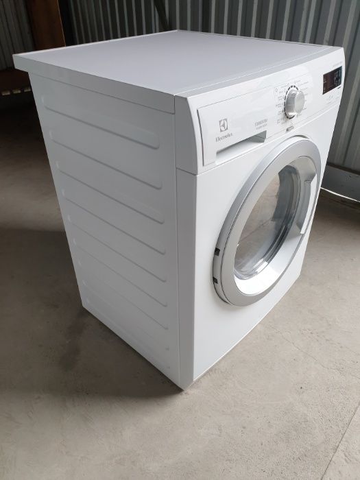 Пральна/стиральная/ машина Electrolux Wash & Dry 8/7 KG з Сушкою