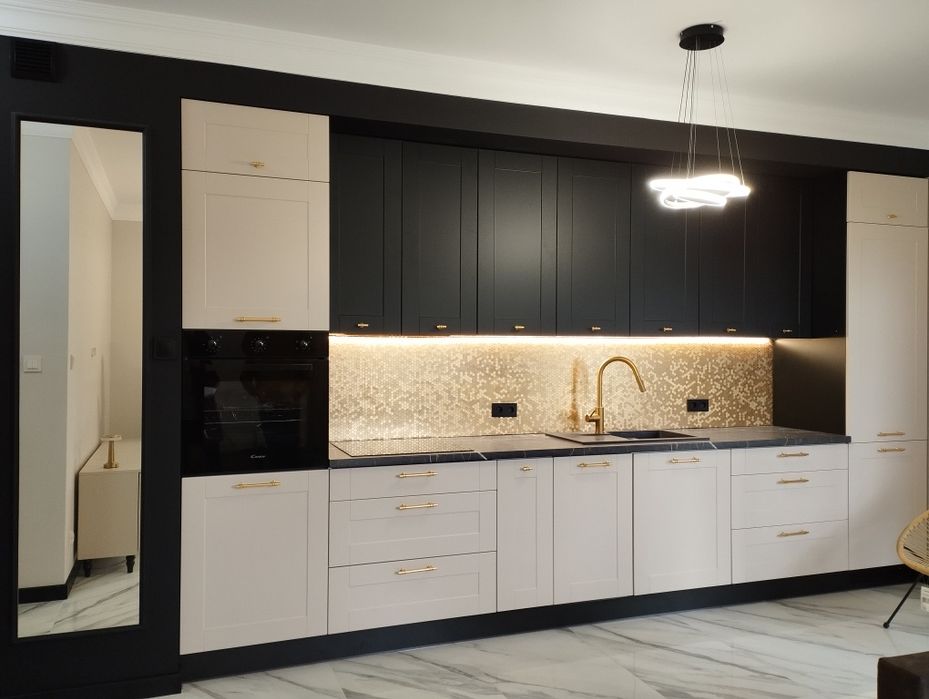 Wynajmę od grudnia/Kawalerka plus garaż/Niski czynsz/Kolarska