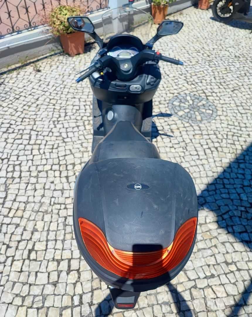 Sym GTS Evo com revisão feita