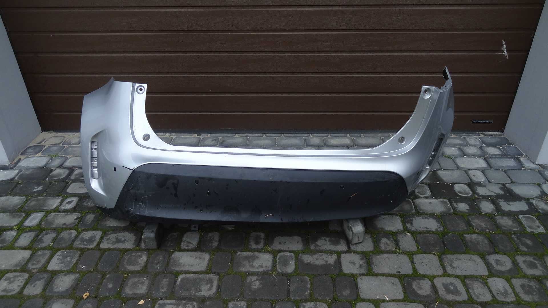 Toyota yaris cross 20-  zderzak tył