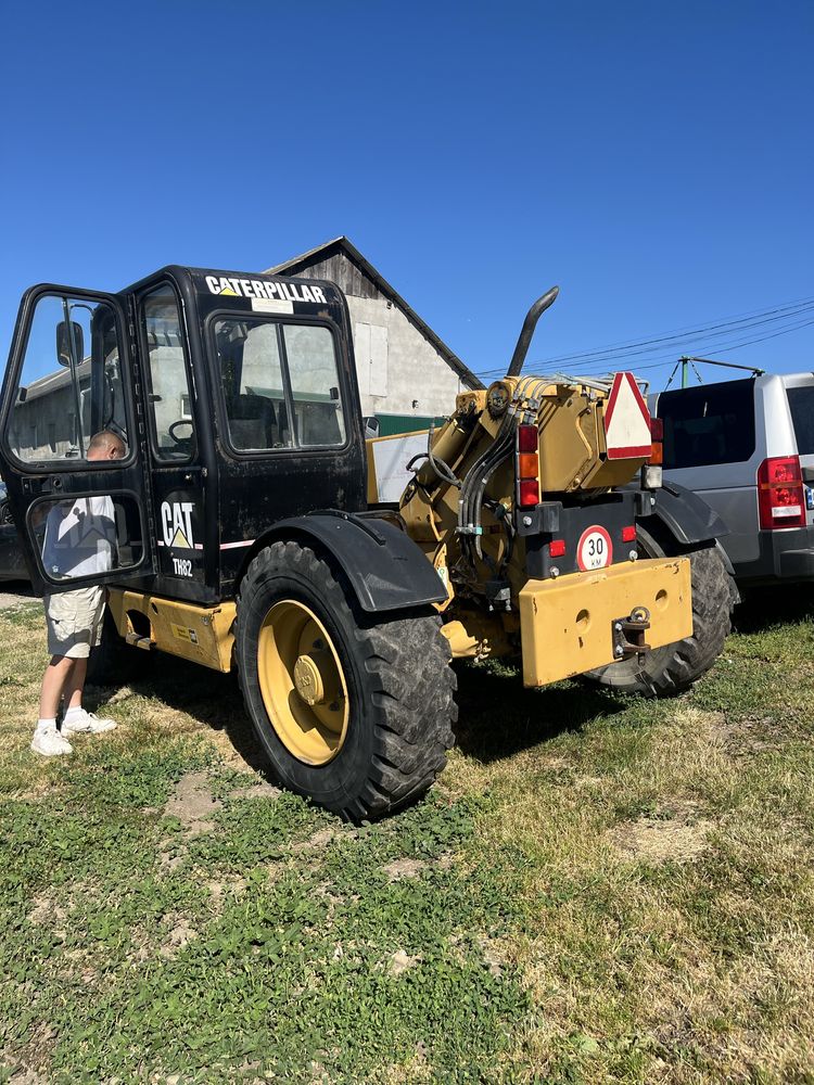 Телескопічний навантажувач cat th 82