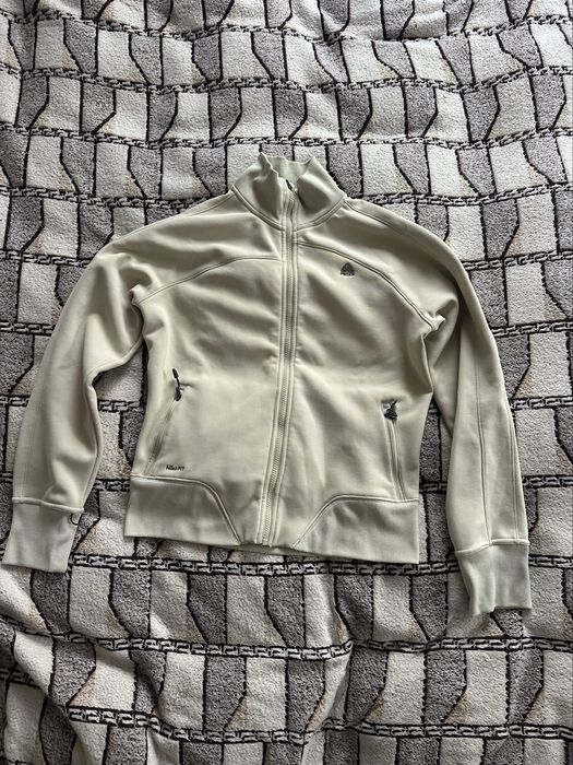 Продам кофту Nike ACG