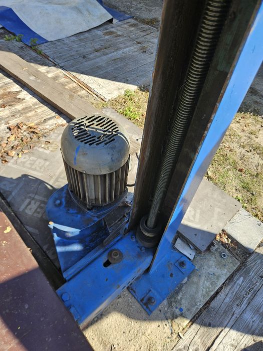 Podnośnik czterokolumnowy do 5t samochodowy busy maszyny rolnicze PL