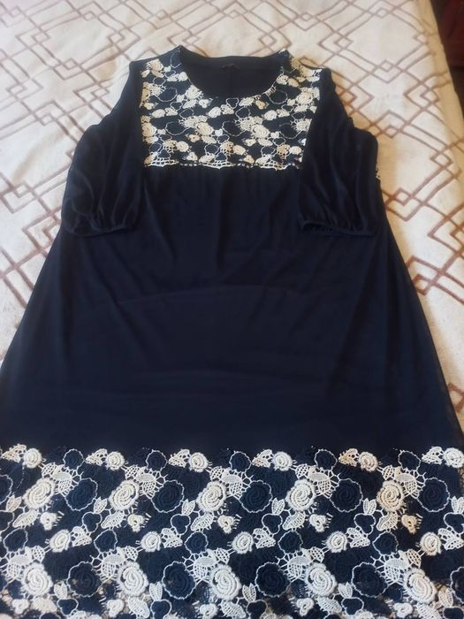 Продам вещи зимние и платья