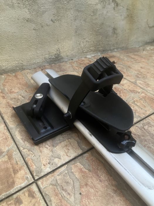 Barras de Tejadilho + 2 Suportes de Bicicleta