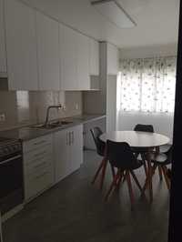 Alugo Apartamento T3