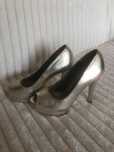 Sapatos de salto alto Peep Toe