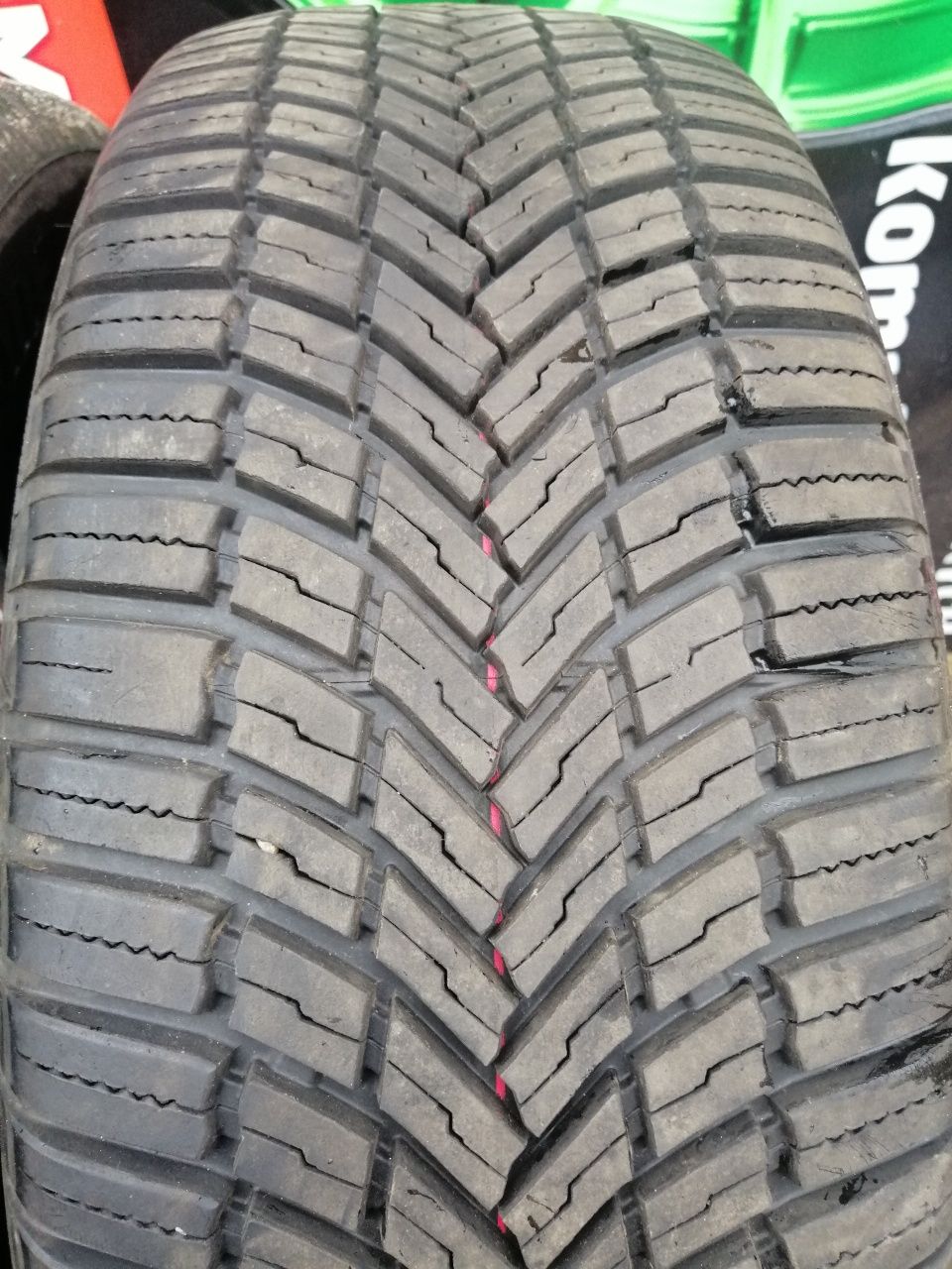 235/55R19 105W Bridgestone WeatherControl A005 evo