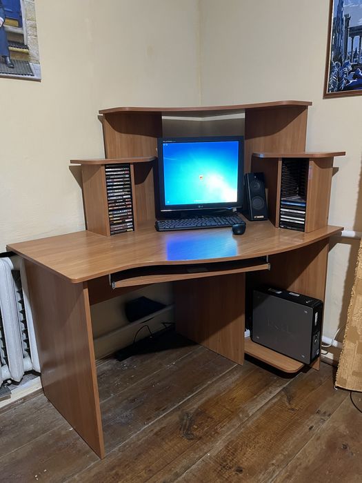 Компʼютерний стіл кутовий