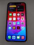 Iphone 11 z faceID i pokrowcem