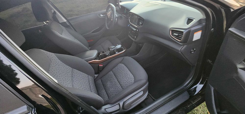 Hyundai ioniq 2019 р. Електро 28 kwt пригнаний з Бельгії